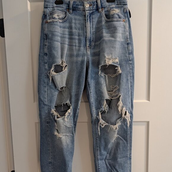 American Eagle Medium Wash Distressed Curvy Mom Jeans - Picture 1 of 6